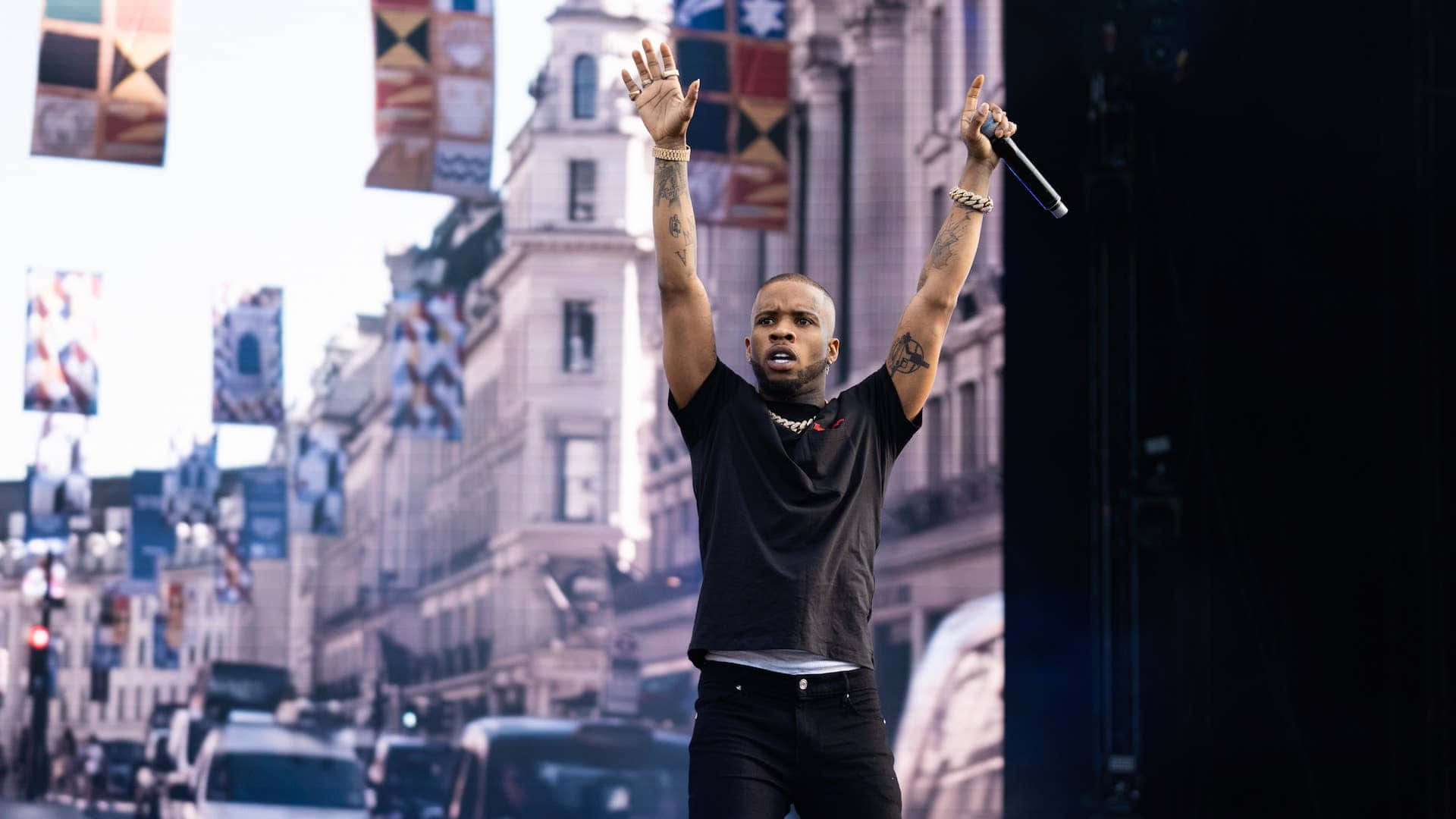 Tory Lanez Live Performance Background