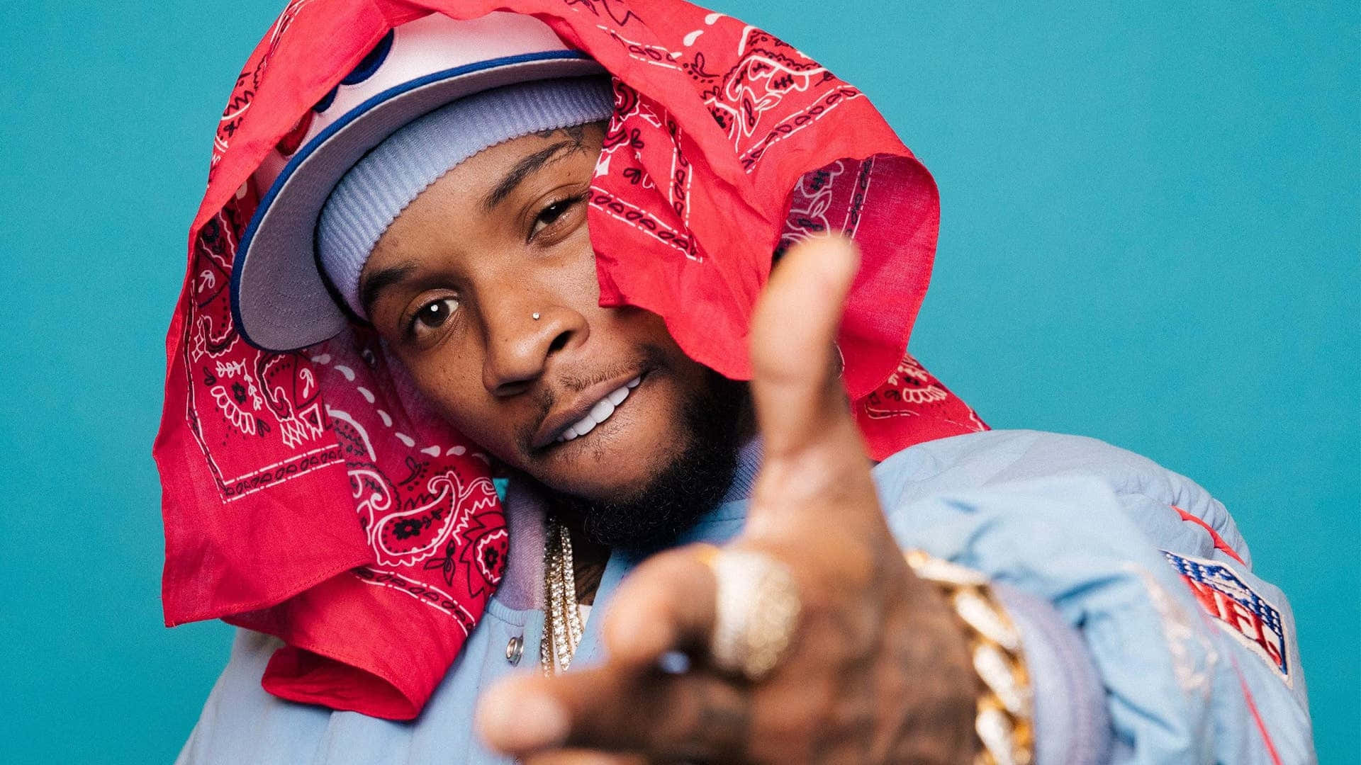 Tory Lanez Red Bandana Portrait Background