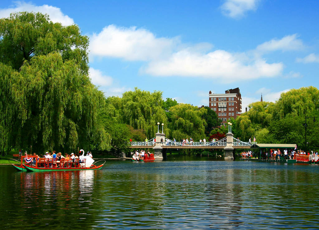 Tourist Attraction In Boston River Background