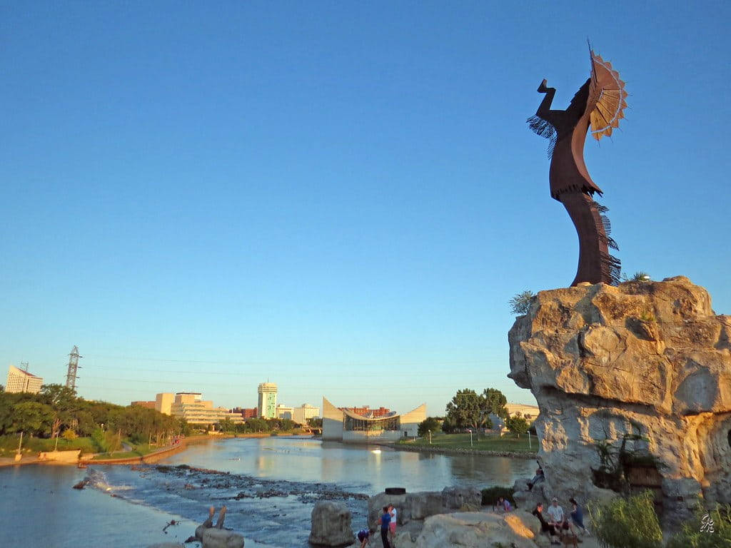 Tourist Destination In Wichita Background