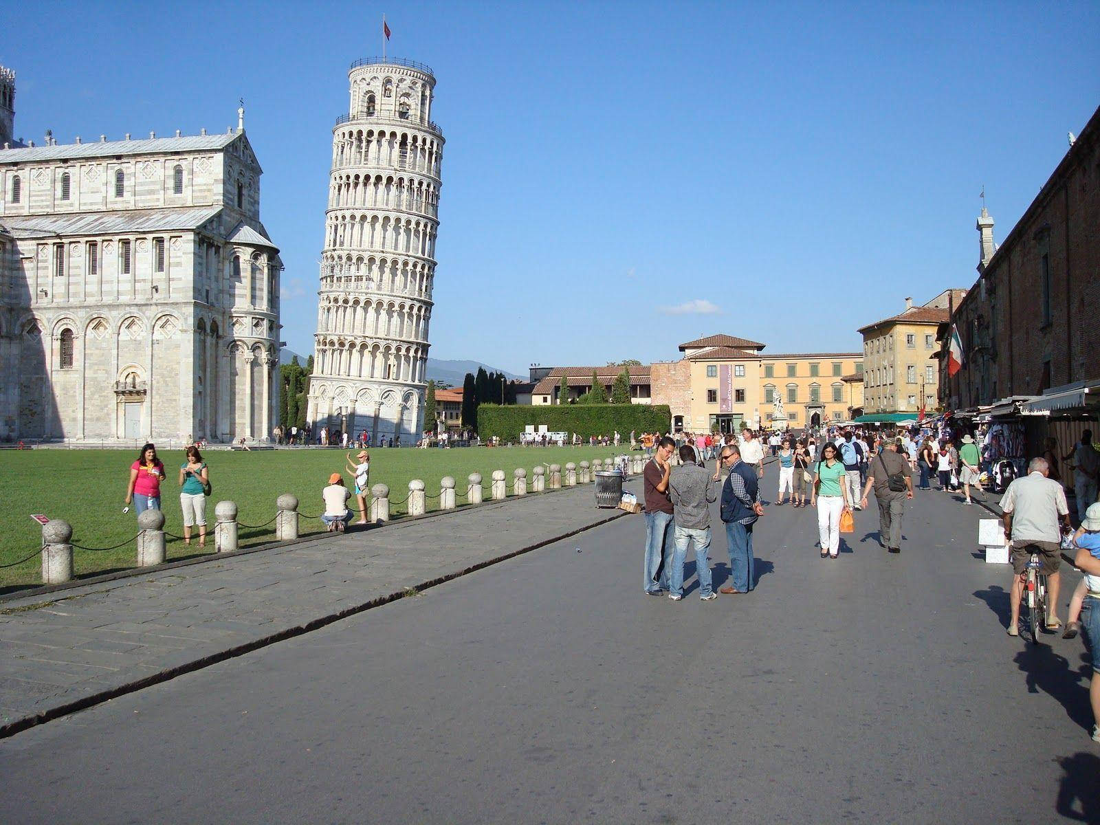 Tourists Admiring Leaning Tower Of Pisa