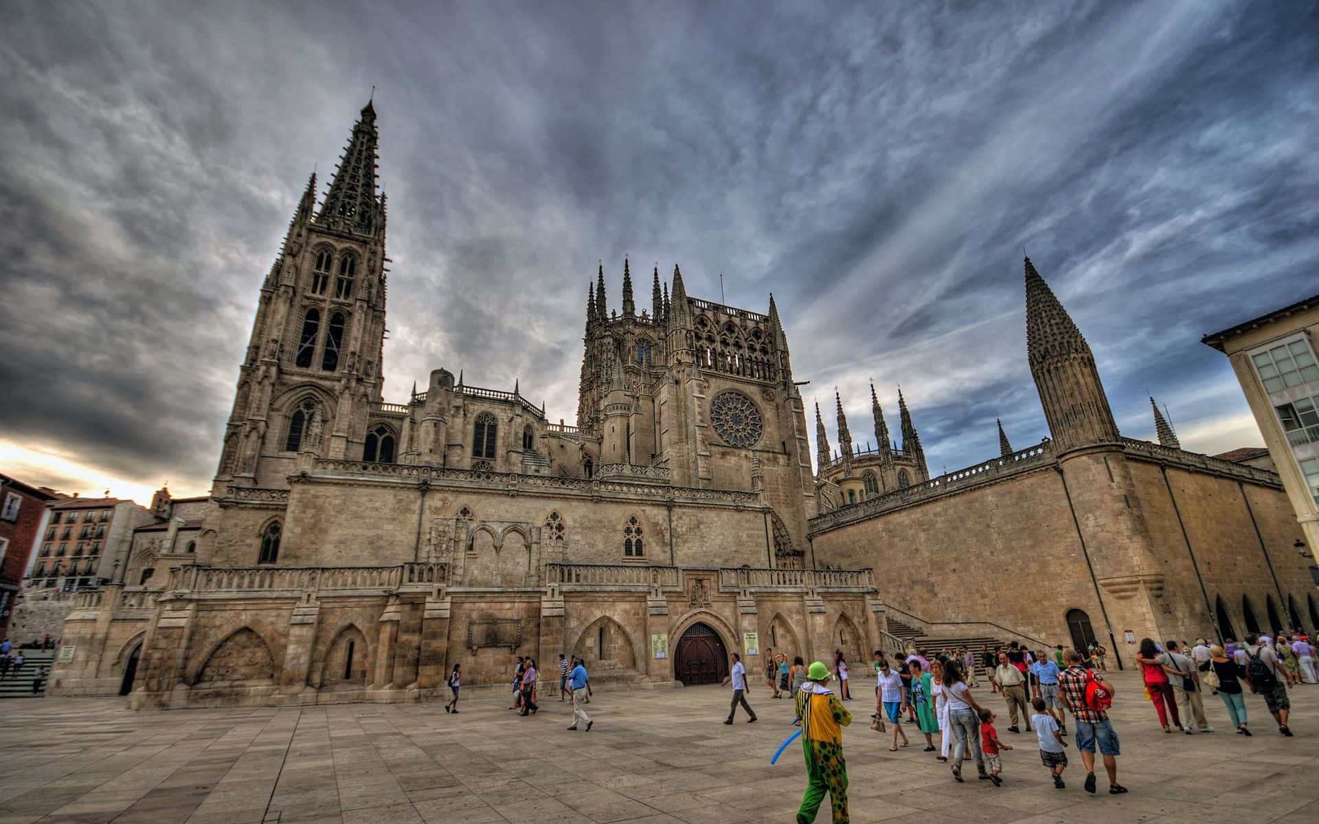 Tourists At Toledo Cathedral Background