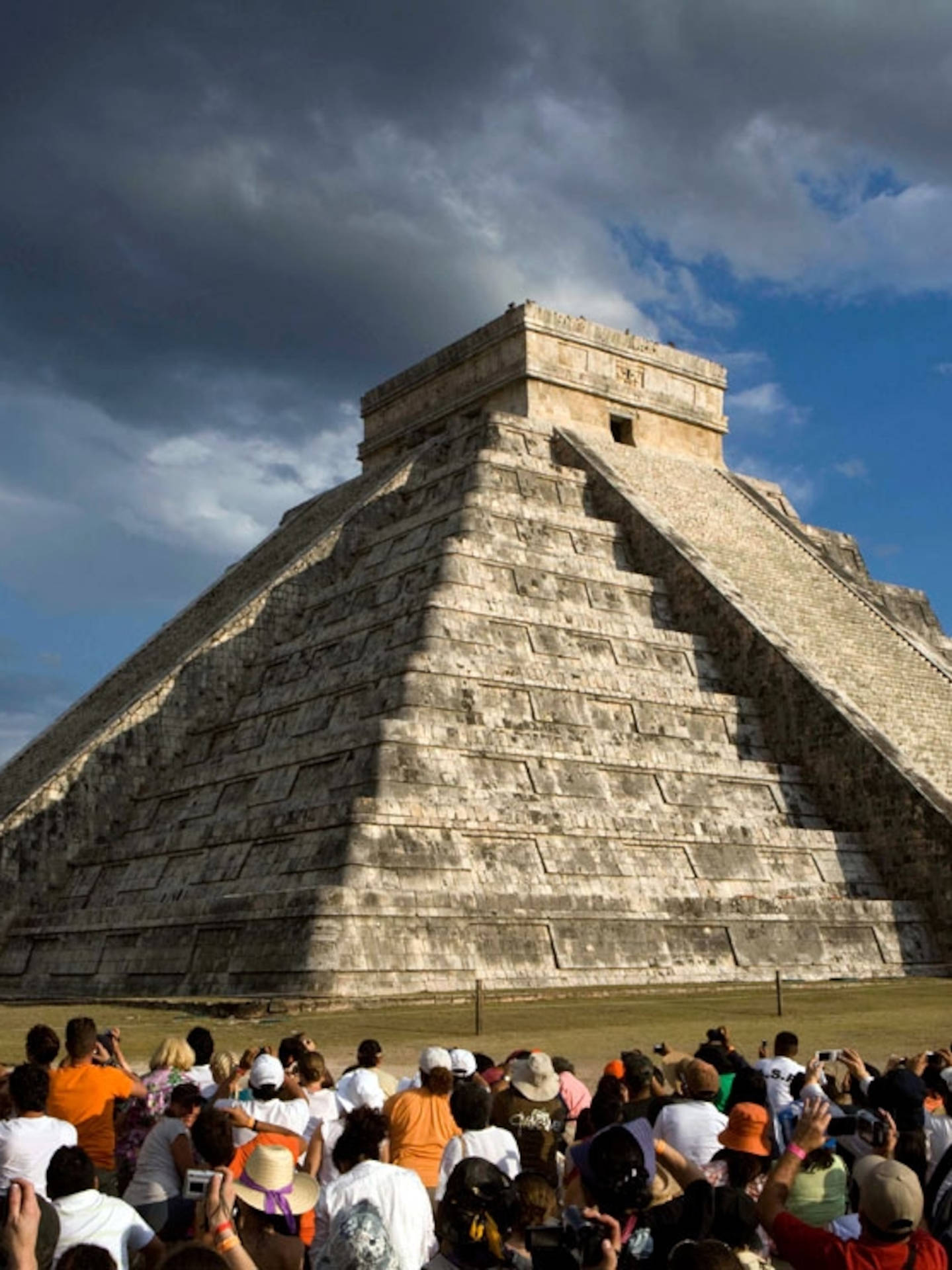 Tourists Chichen Itza