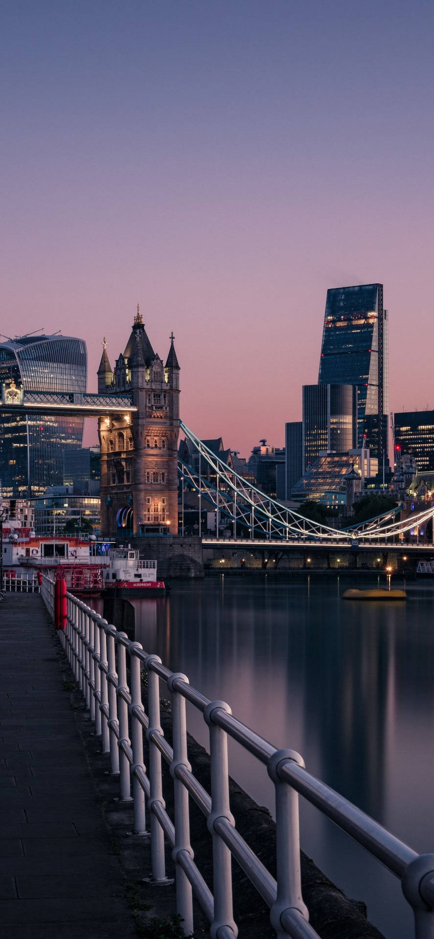 Tower Bridge London Aesthetic Iphone 11 Background