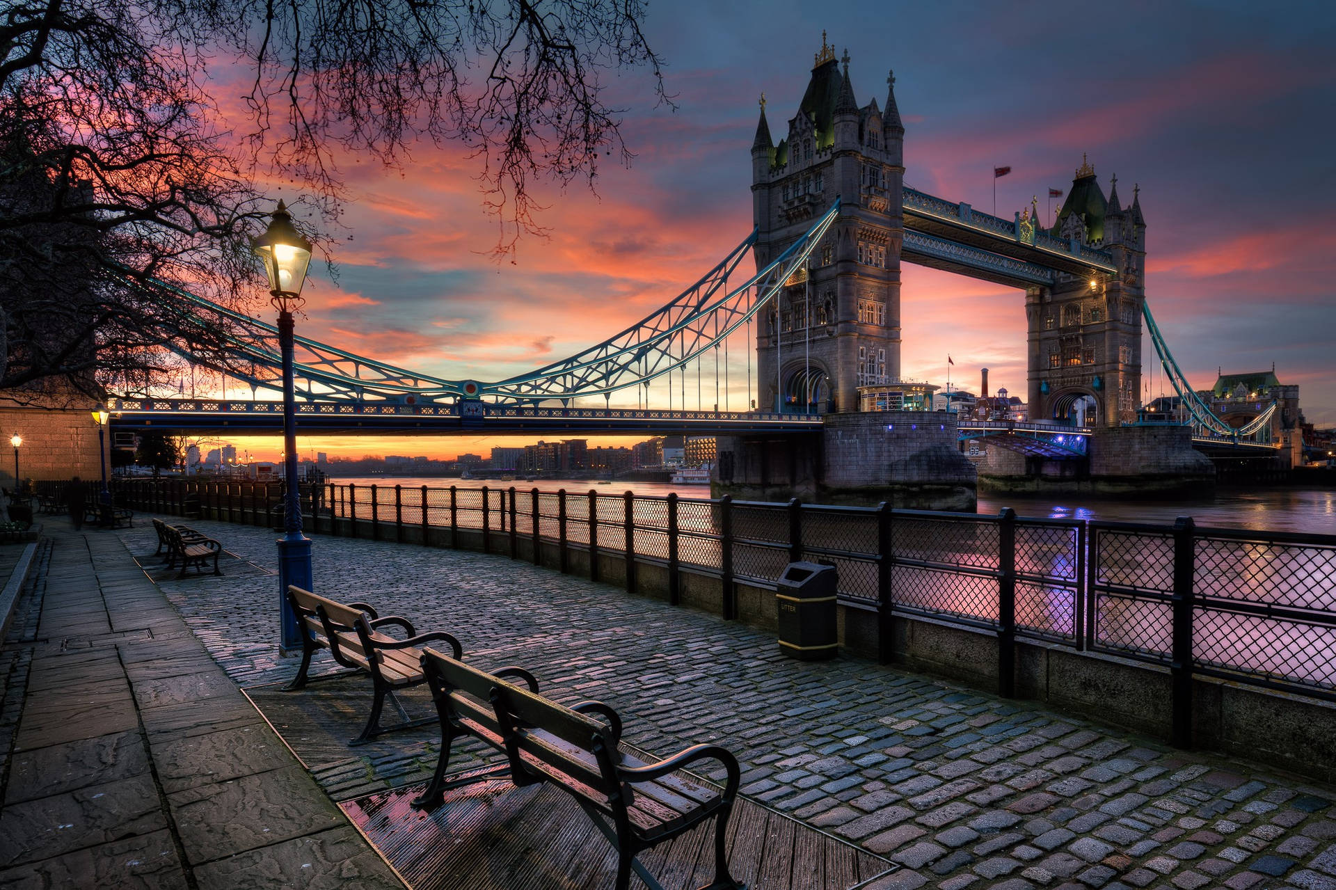 Tower Bridge Sunset England Background