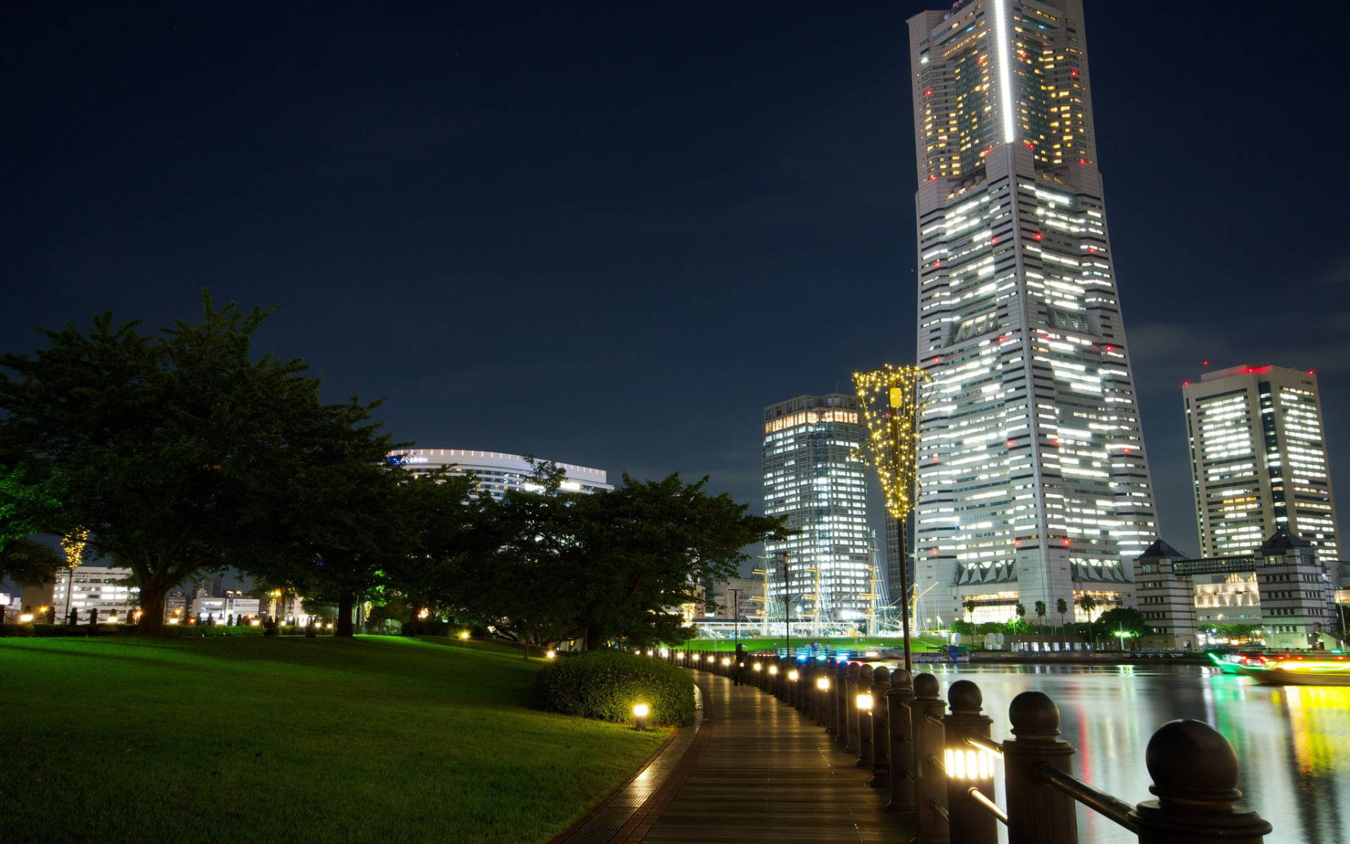 Tower Building In Yokohama Background