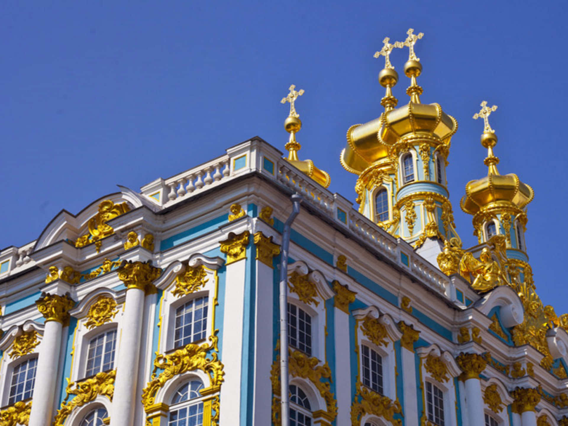 Towers Of Catherine Palace Background