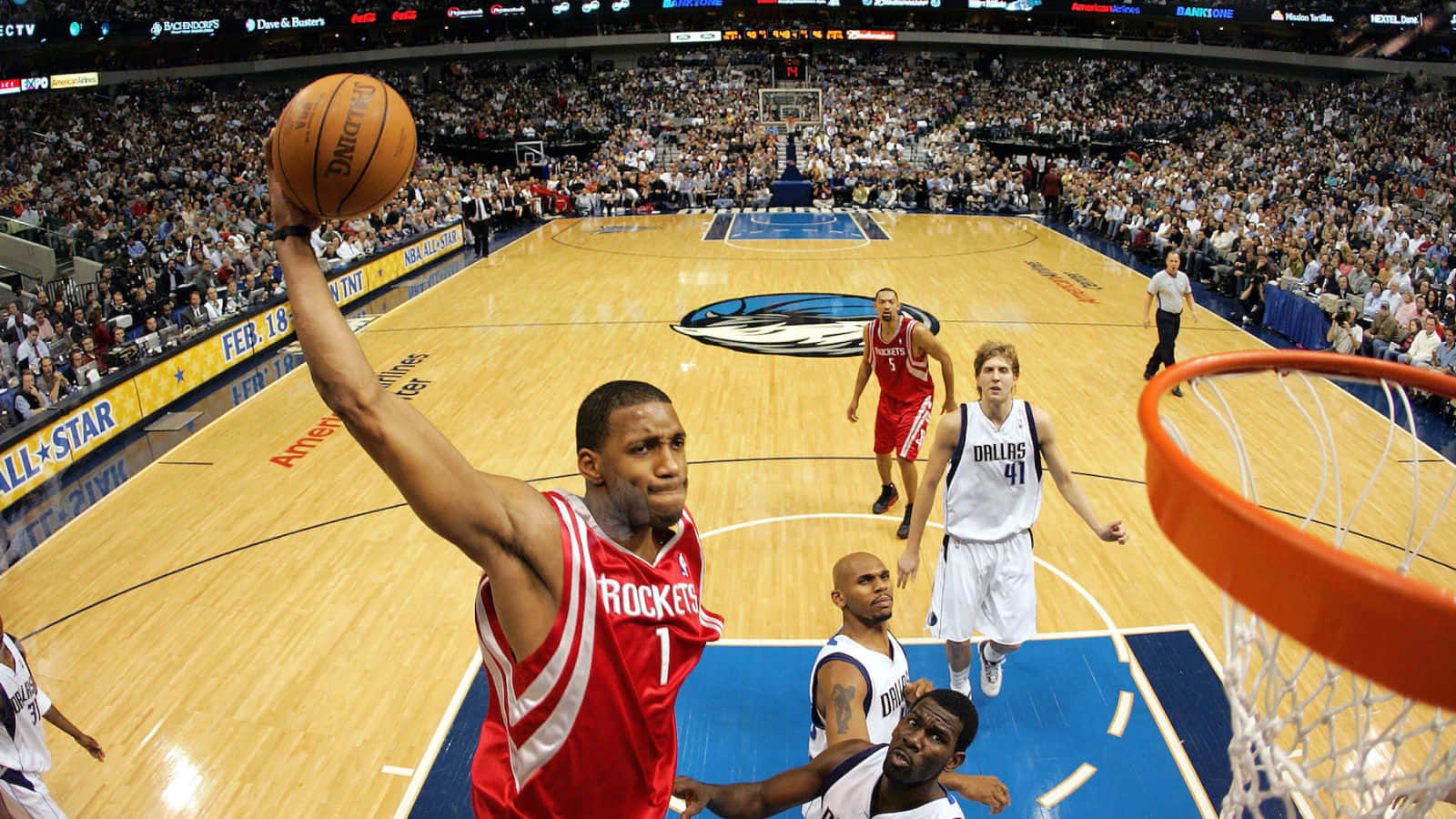 Tracy Mcgrady Shows Off His Athleticism Background