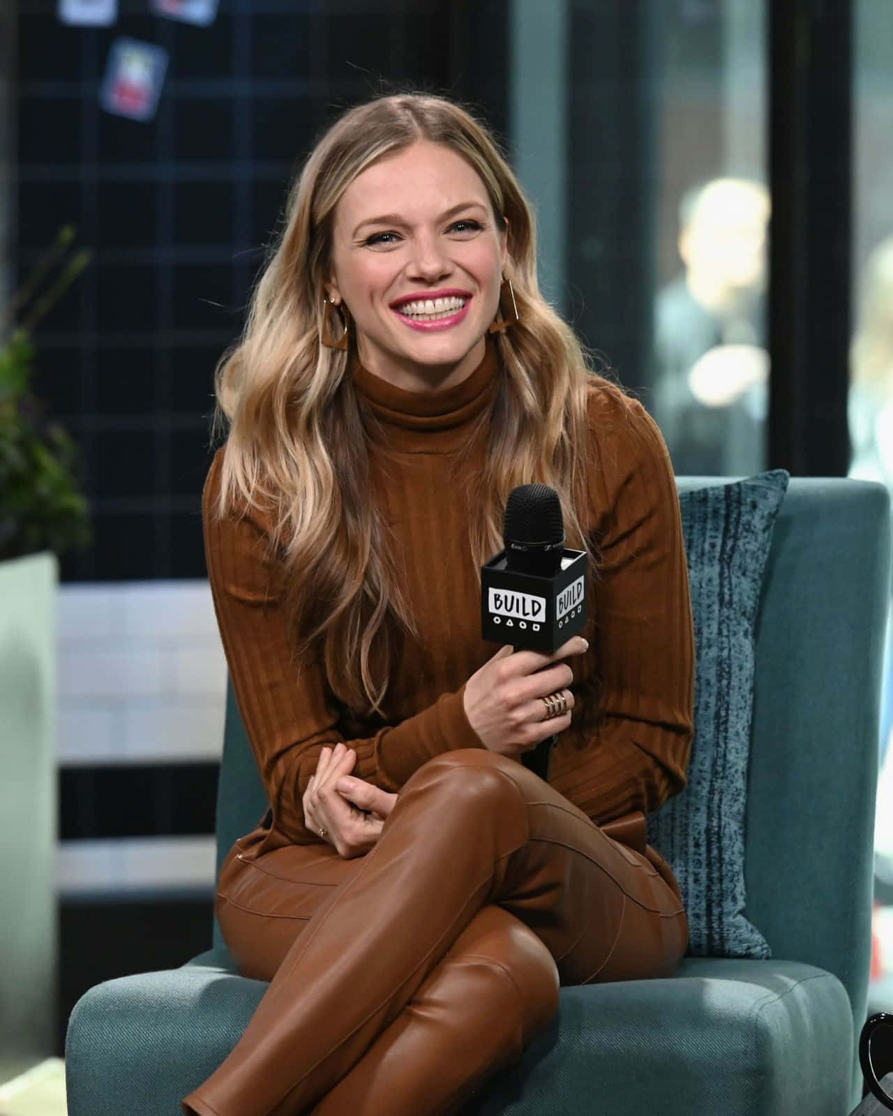 Tracy_ Spiridakos_ Interview_ Moment