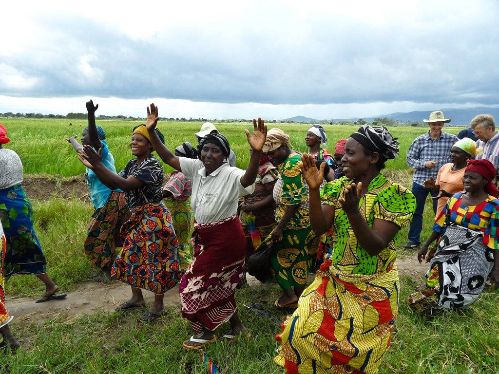 Traditional Burundian Women Dancing Background