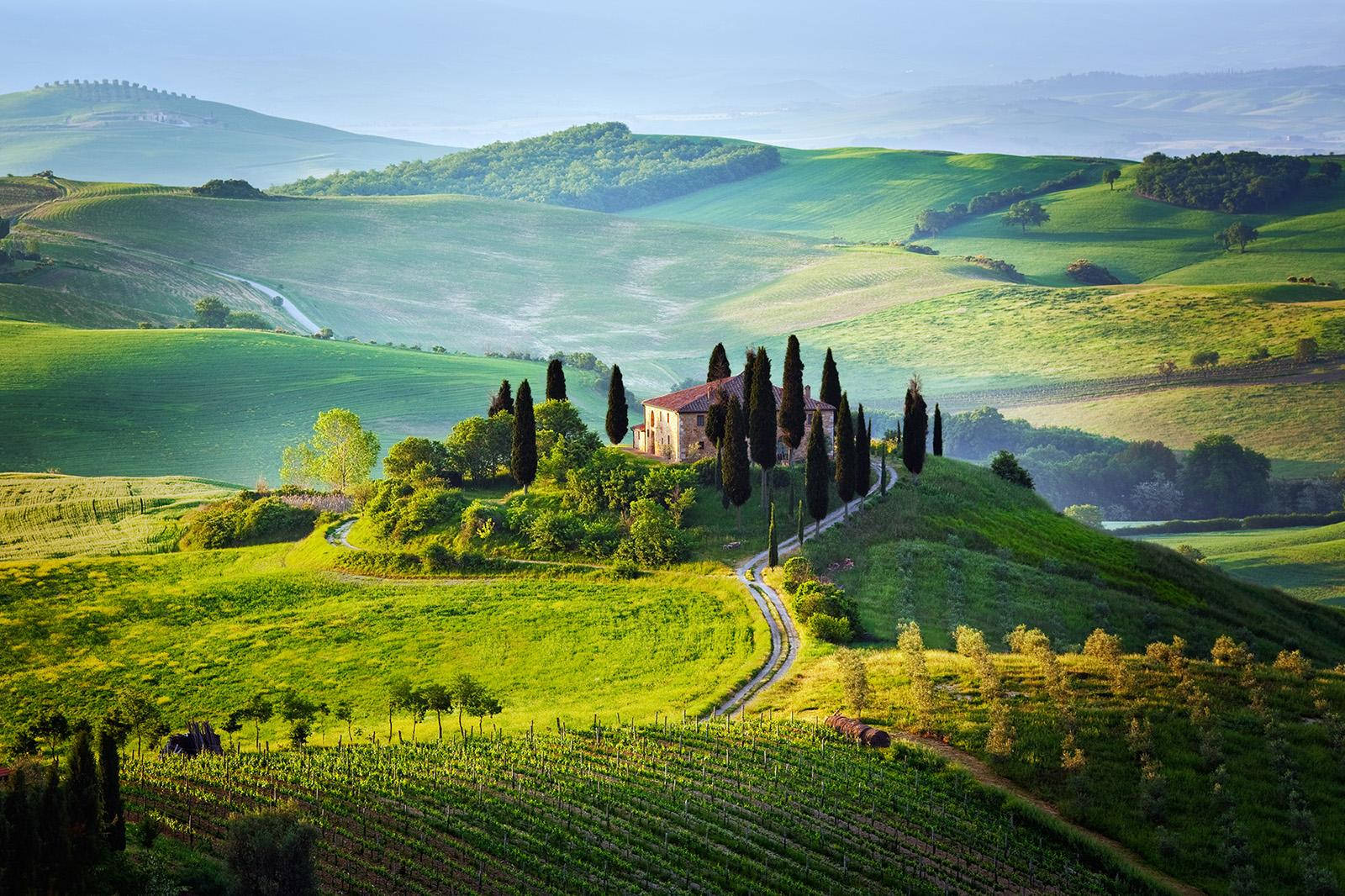 Traditional House In Tuscany Italy Background