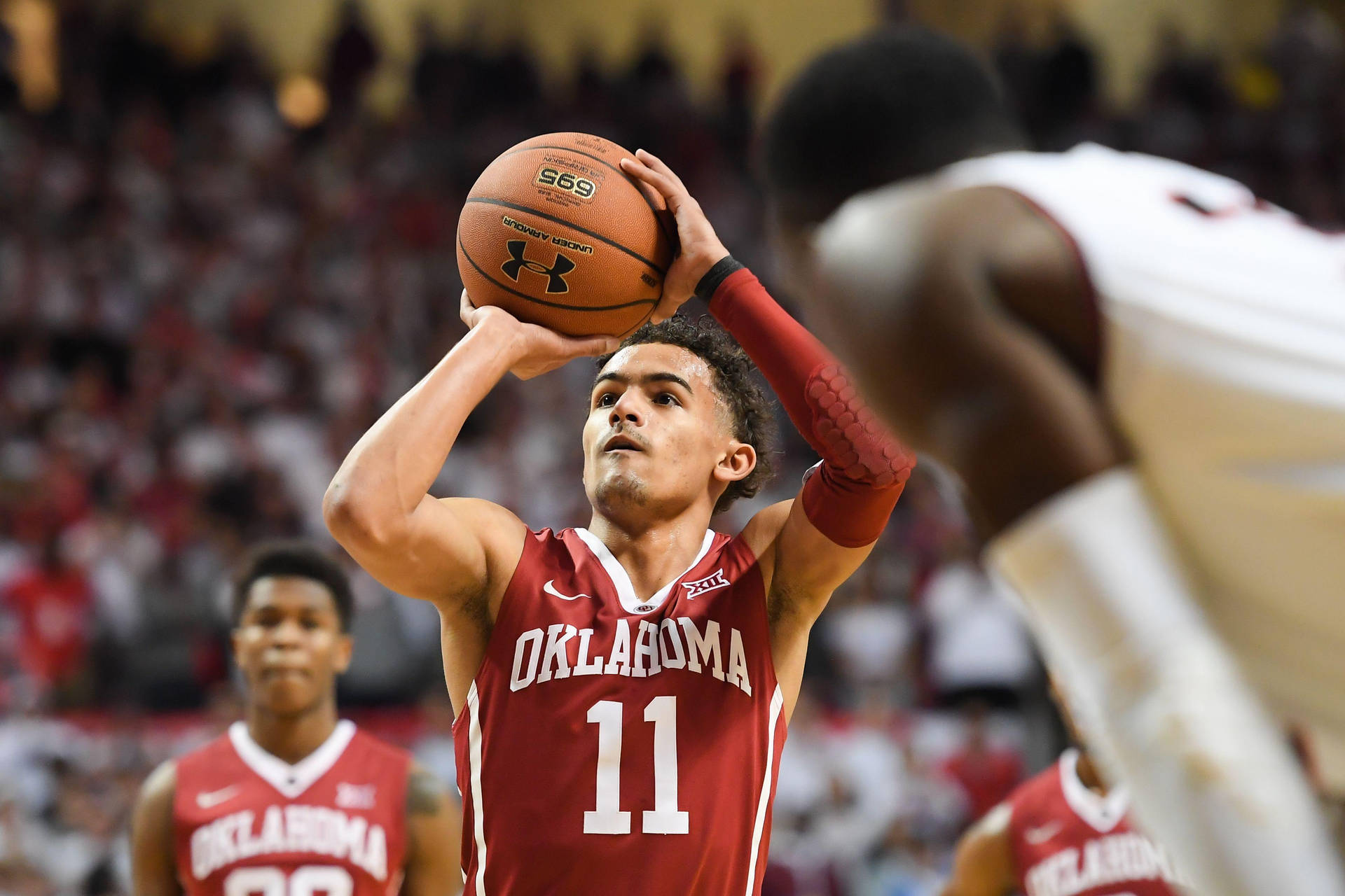 Trae Young Oklahoma State Background