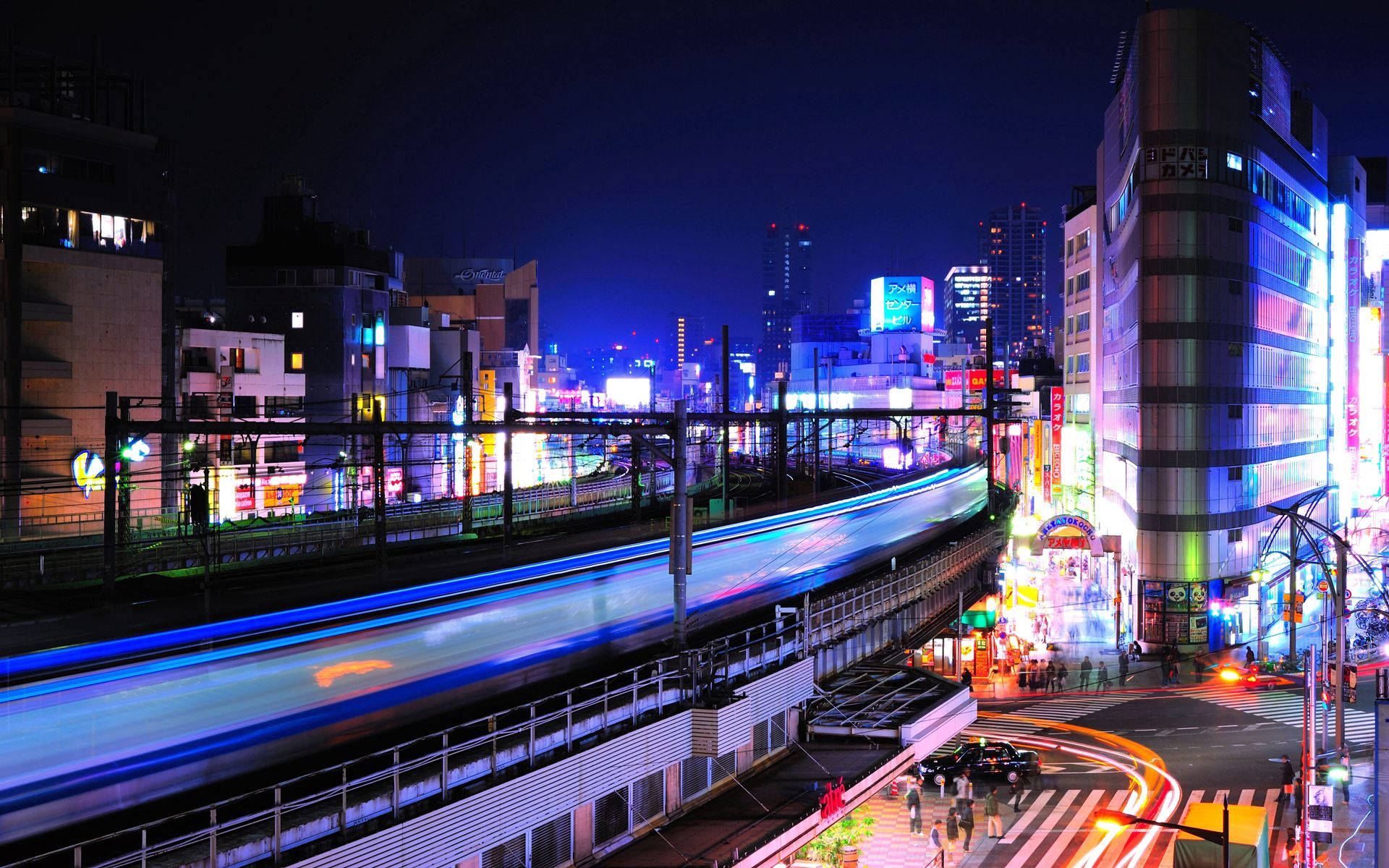 Train Railway In Tokyo Background