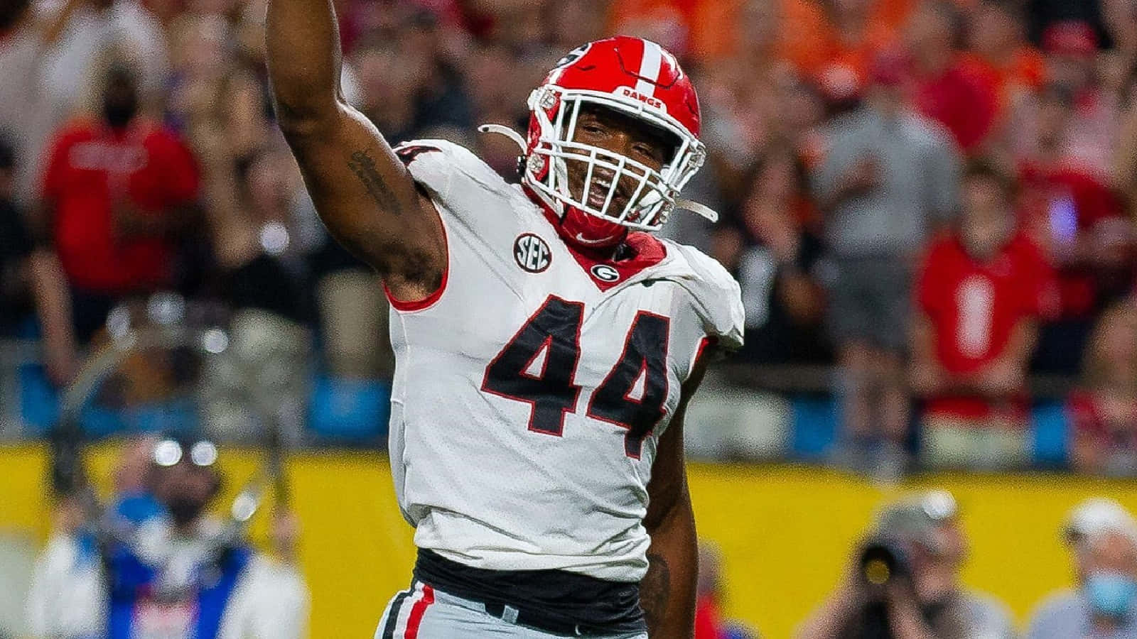Travon Walker College Football Star Background