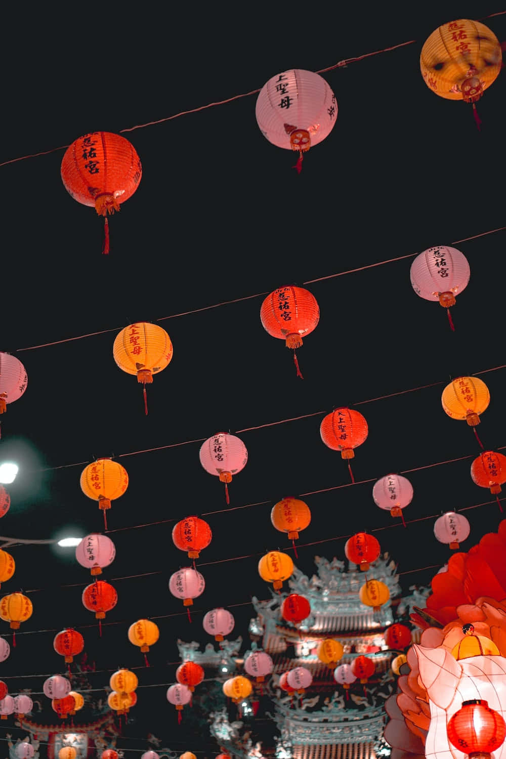 Treat Yourself To A Special Chinese New Year's Gift With The Iphone. Background