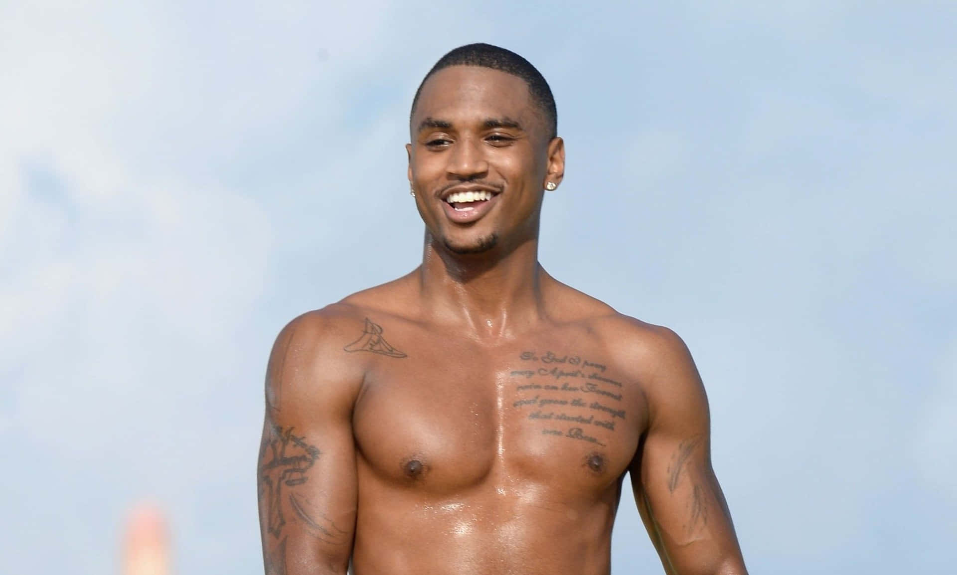 Trey Songz Performing Live Background