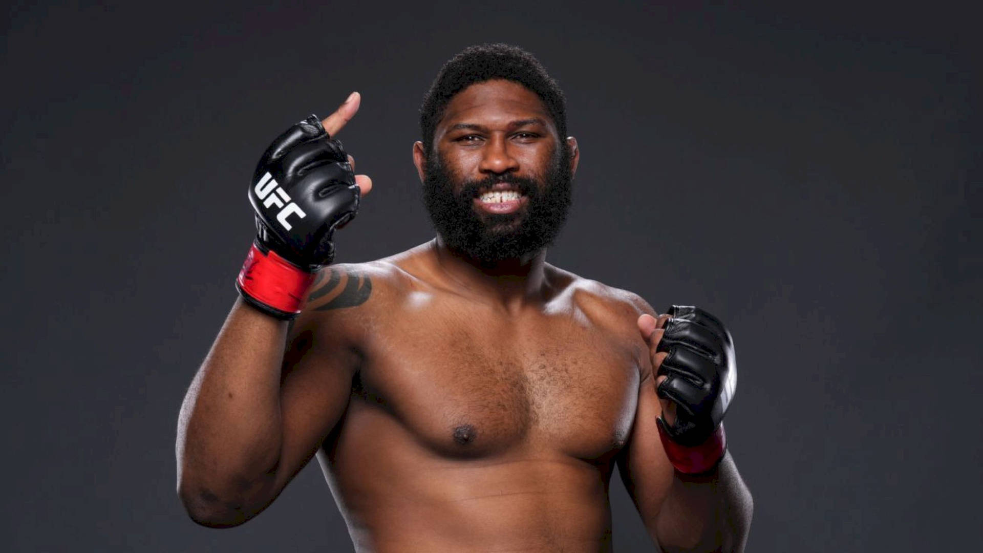 Triumphant Curtis Blaydes