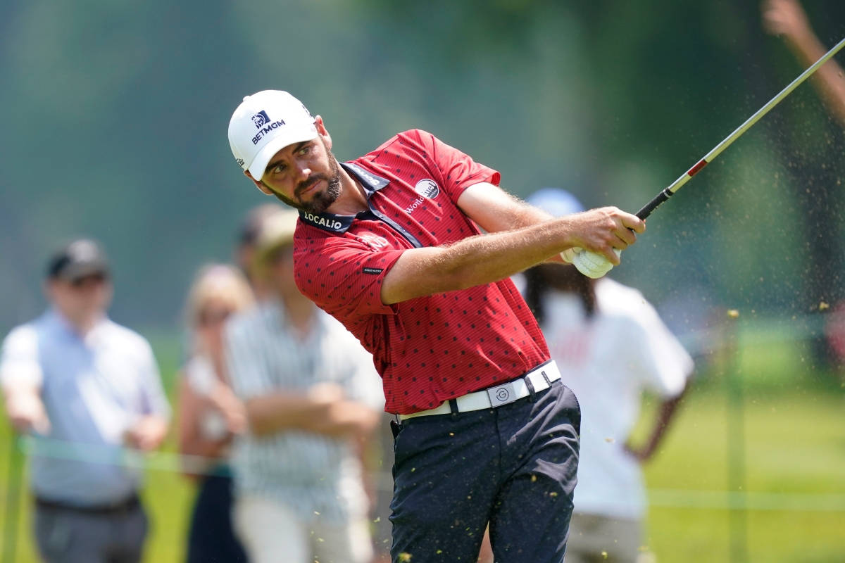 Troy Merritt Golf Club Side Swing Background