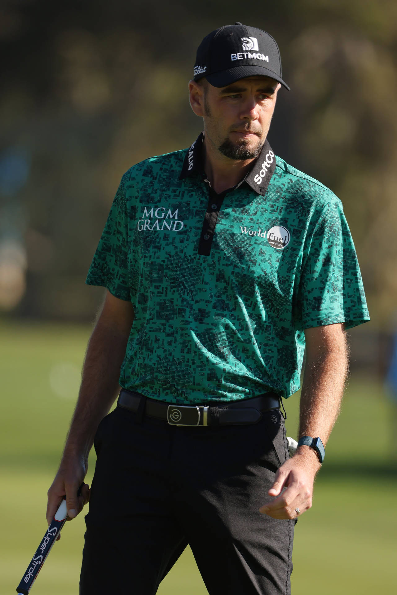 Troy Merritt Green Shirt Background