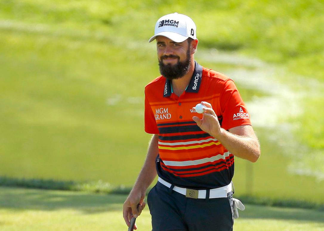 Troy Merritt Presenting Golf Ball Background