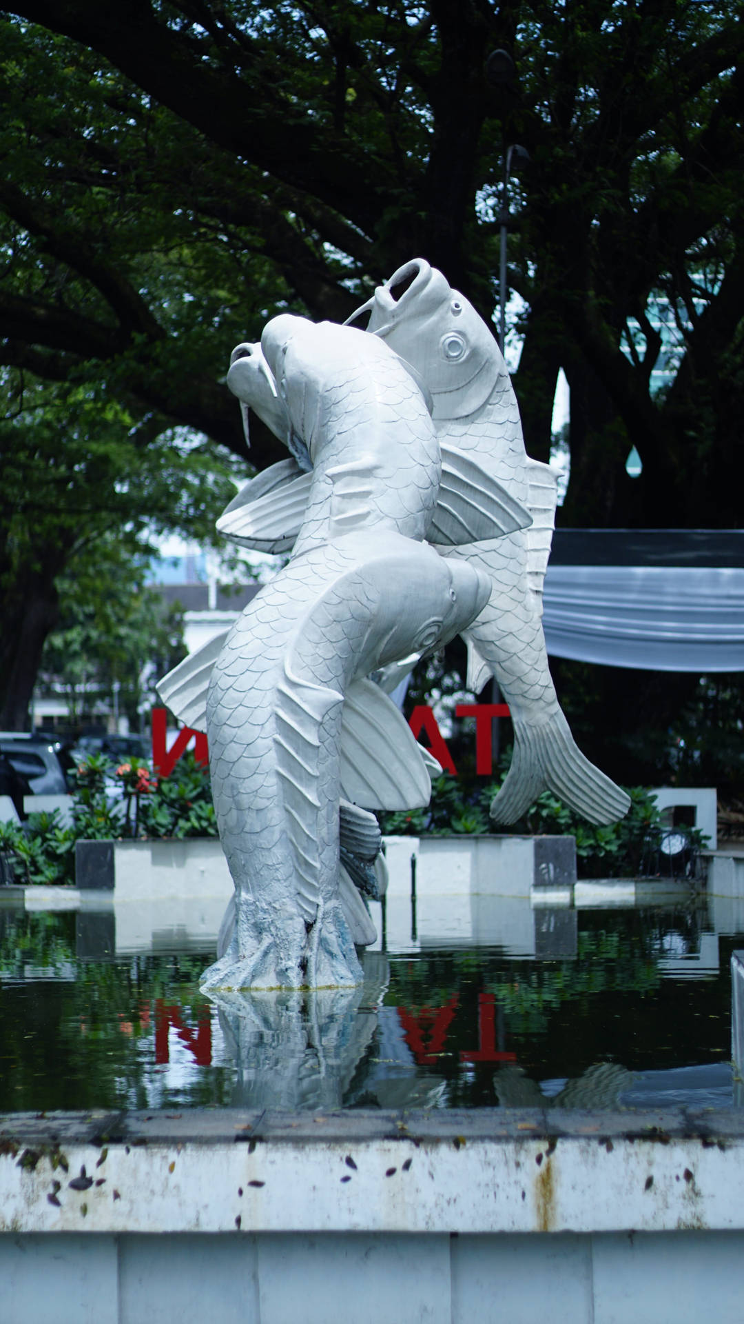 Tugu Patung Ikan Bandung Background