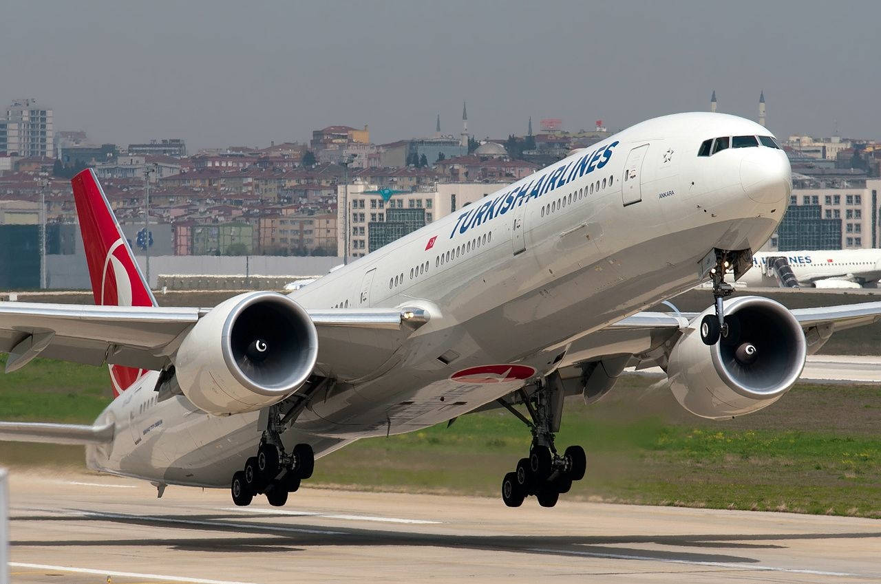 Turkish Airlines 777-3f2 Landing Background