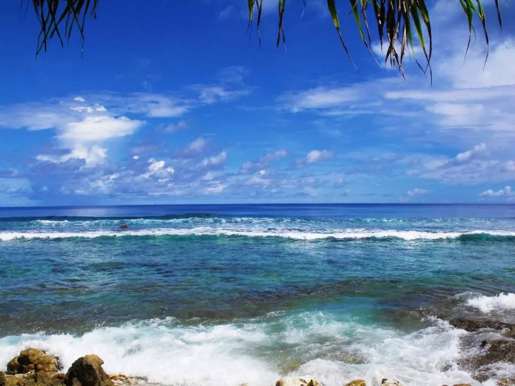 Tuvalu Sea Waves Background