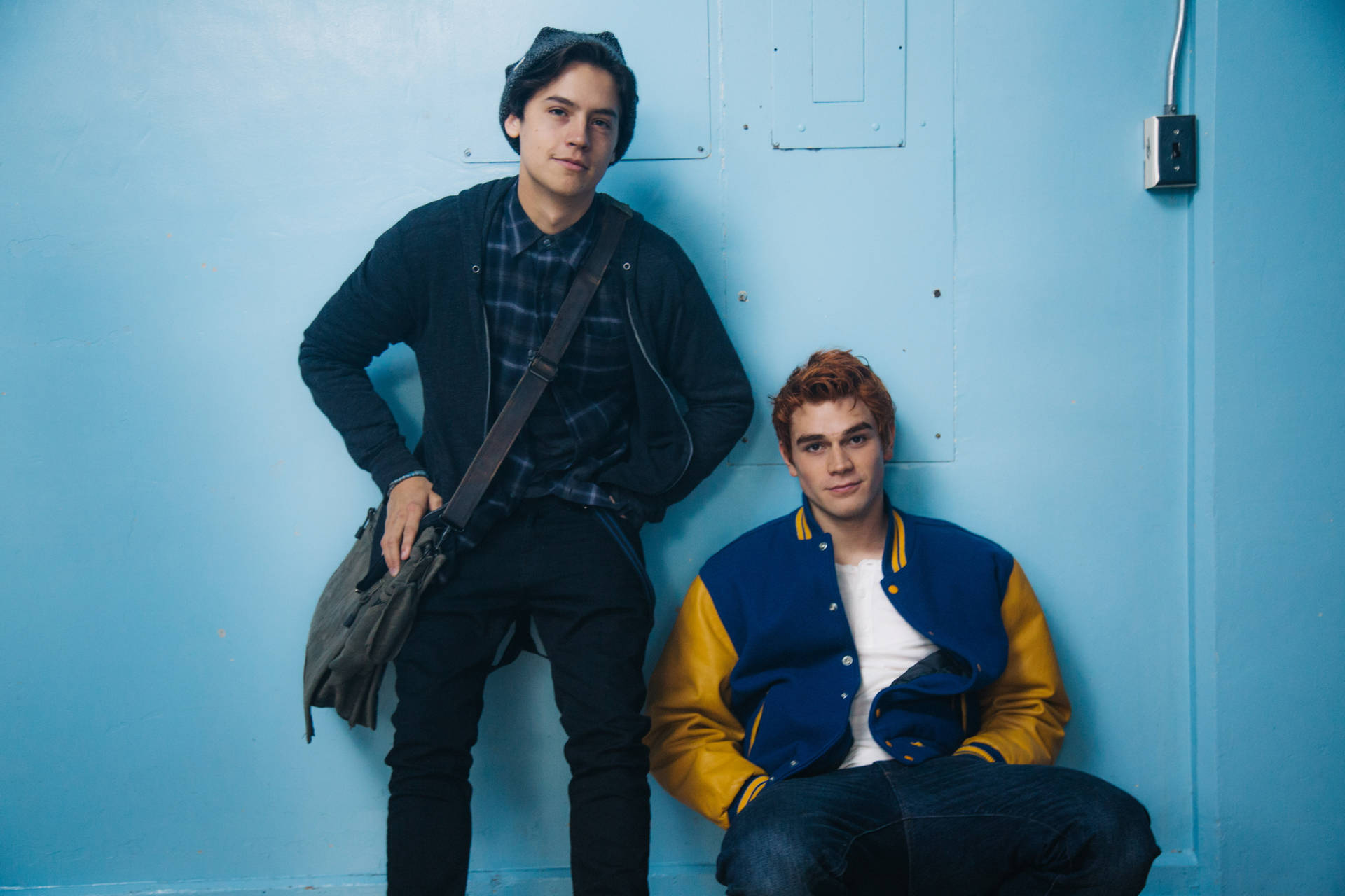Tv 4k Riverdale Jughead And Archie Background