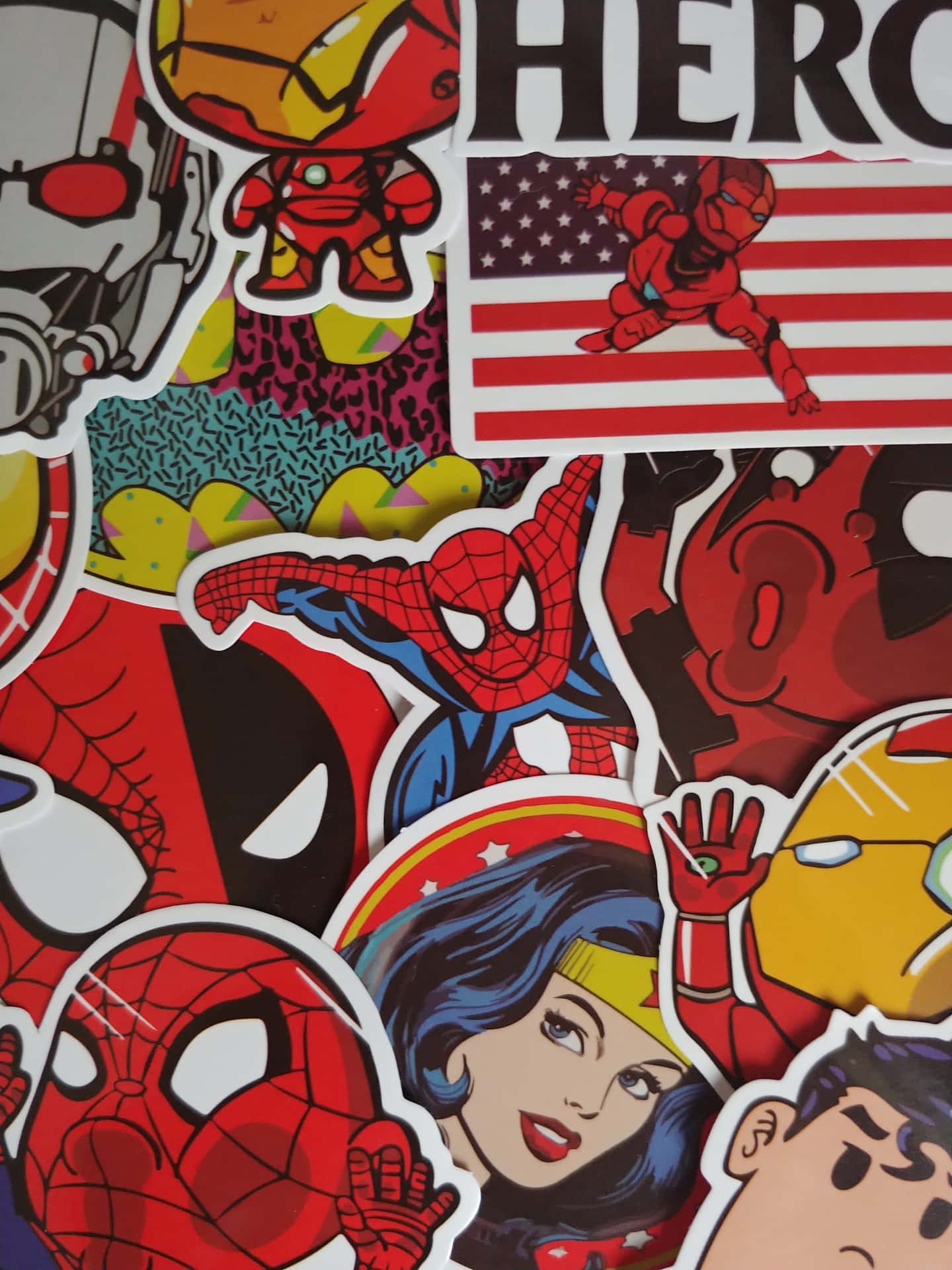 Two Of The Biggest Names In Superheroes, Marvel And Dc – Now On Your Iphone! Background