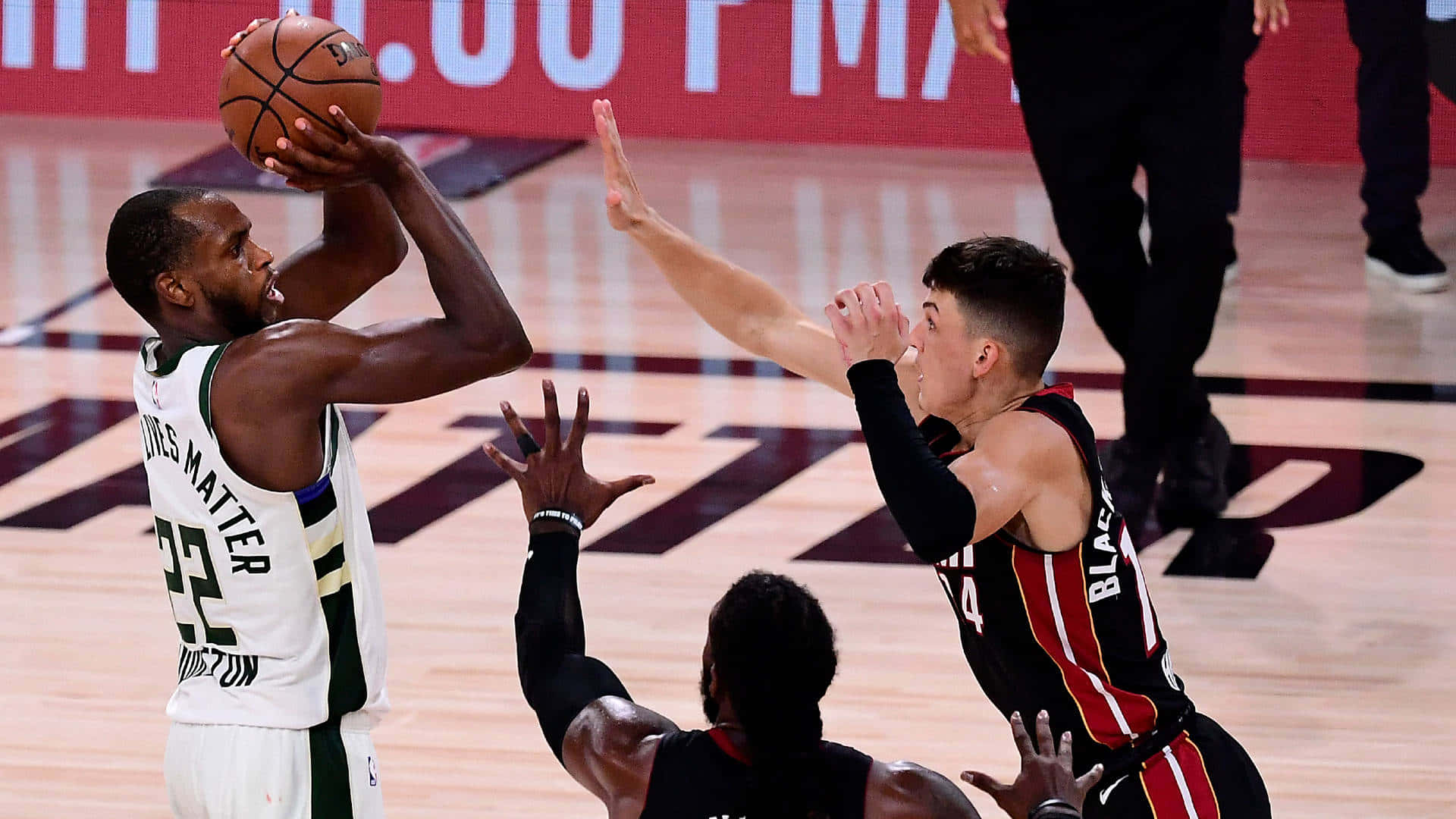 Tyler Herro Puts On A Show During An Miami Heat Basketball Game.