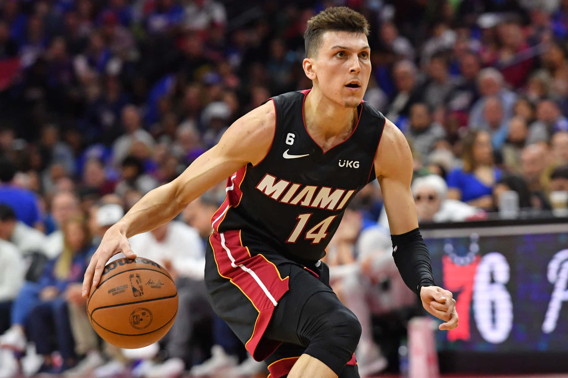 Tyler Herro Ready To Make An Impact On The Court Background