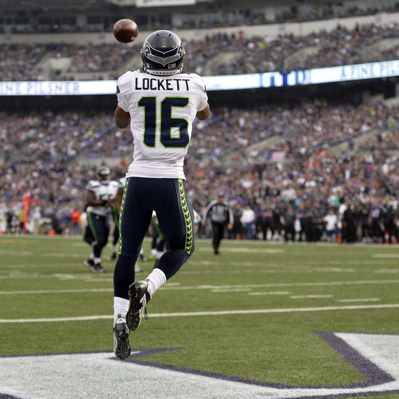 Tyler Lockett Seattle Seahawks Football Play Background