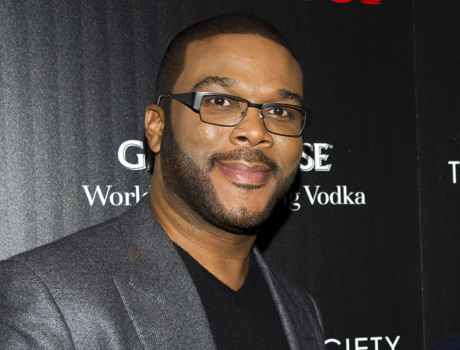 Tyler Perry Red Carpet Look Background