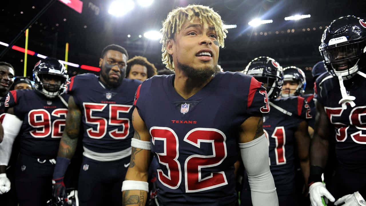 Tyrann Mathieu Soars High For His Touchdown Background