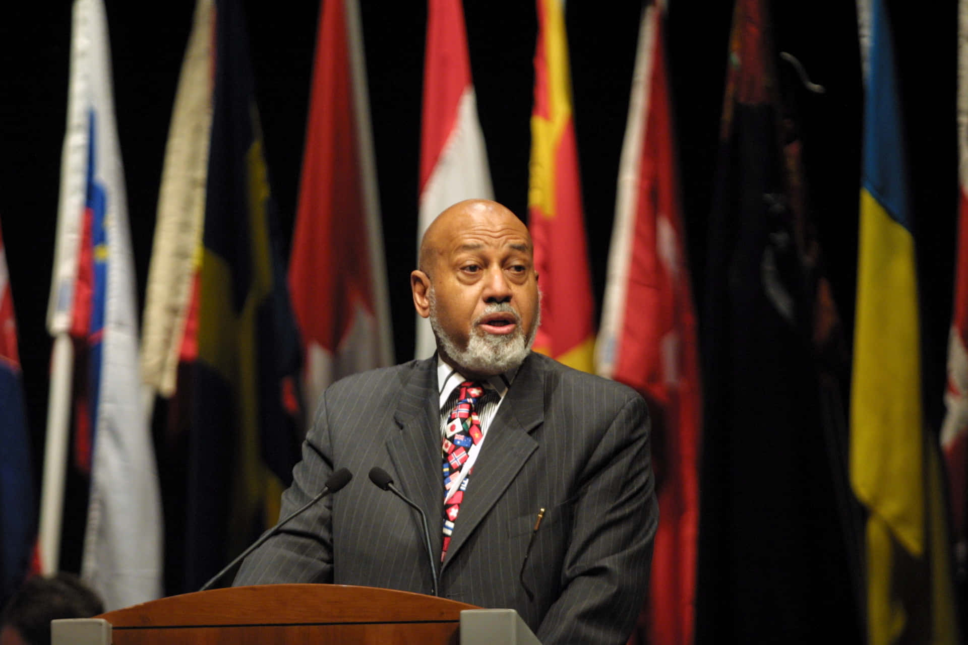 U.s. Representative Alcee Hastings Making A Speech Background