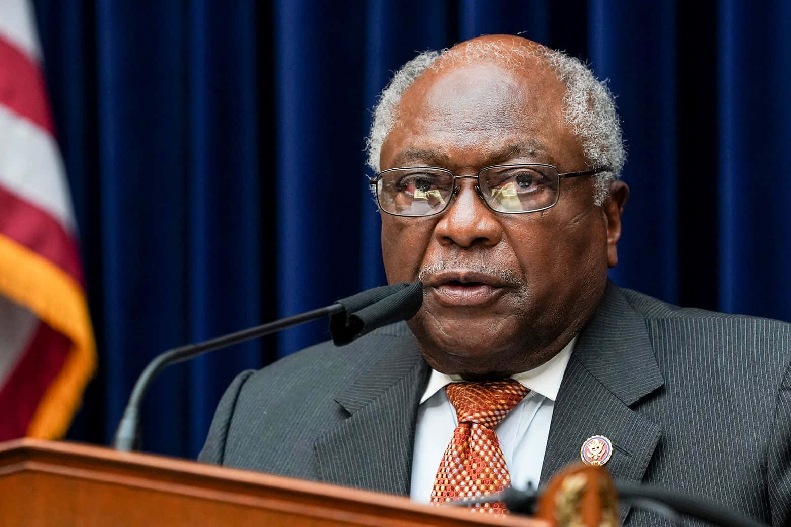 U.s. Representative Jim Clyburn Speaking At An Event Background