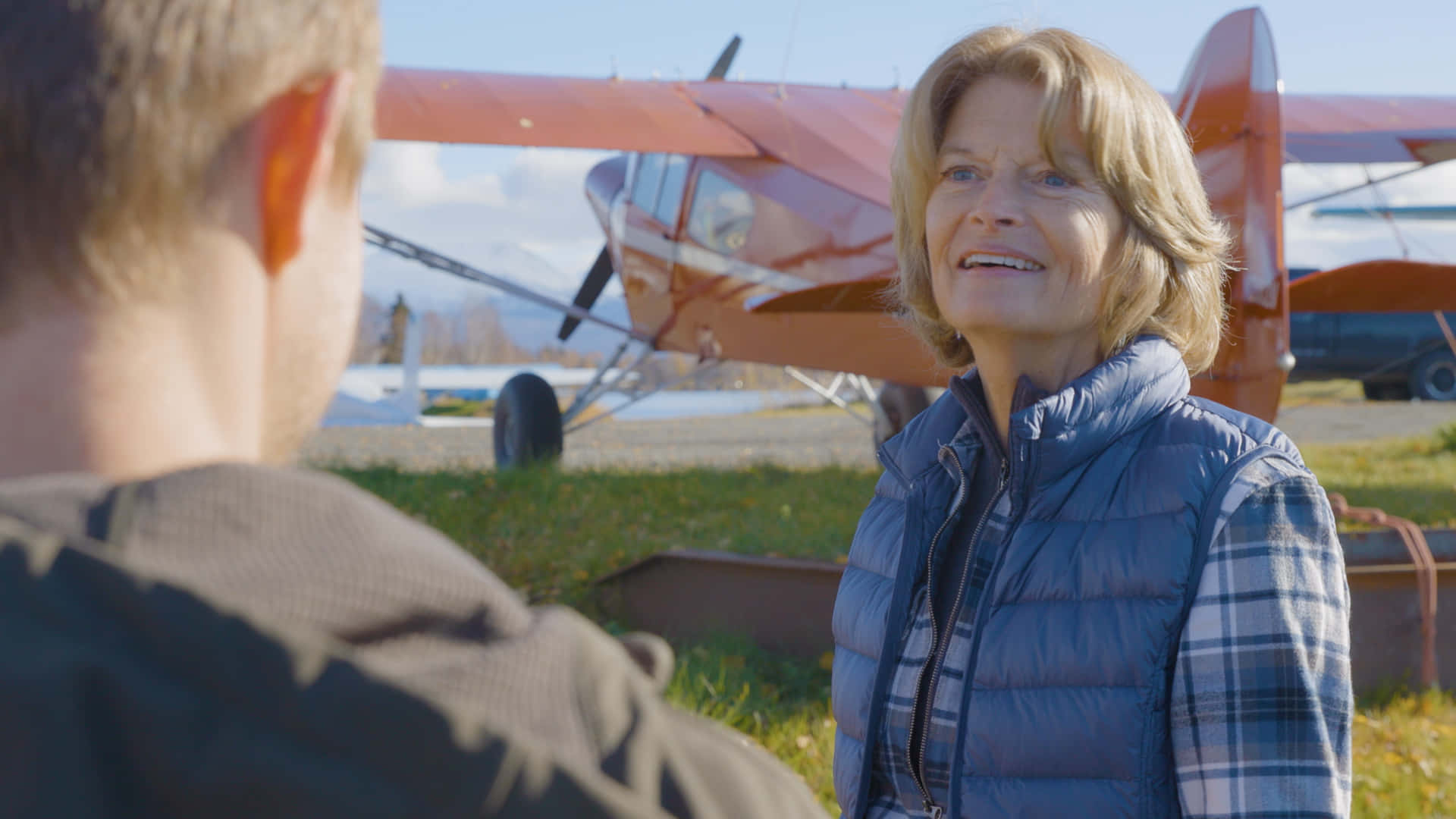 U.s. Senator Lisa Murkowski Embarking On A Private Plane