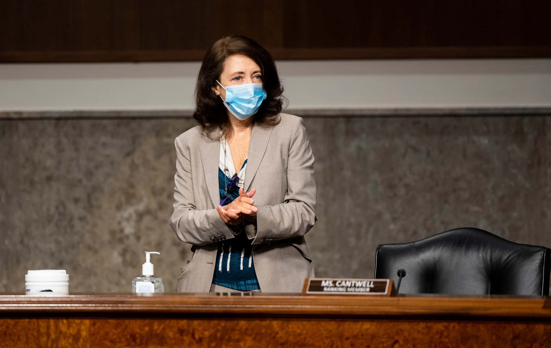 U.s Senator Maria Cantwell: Ready For Work And Wearing A Mask. Background