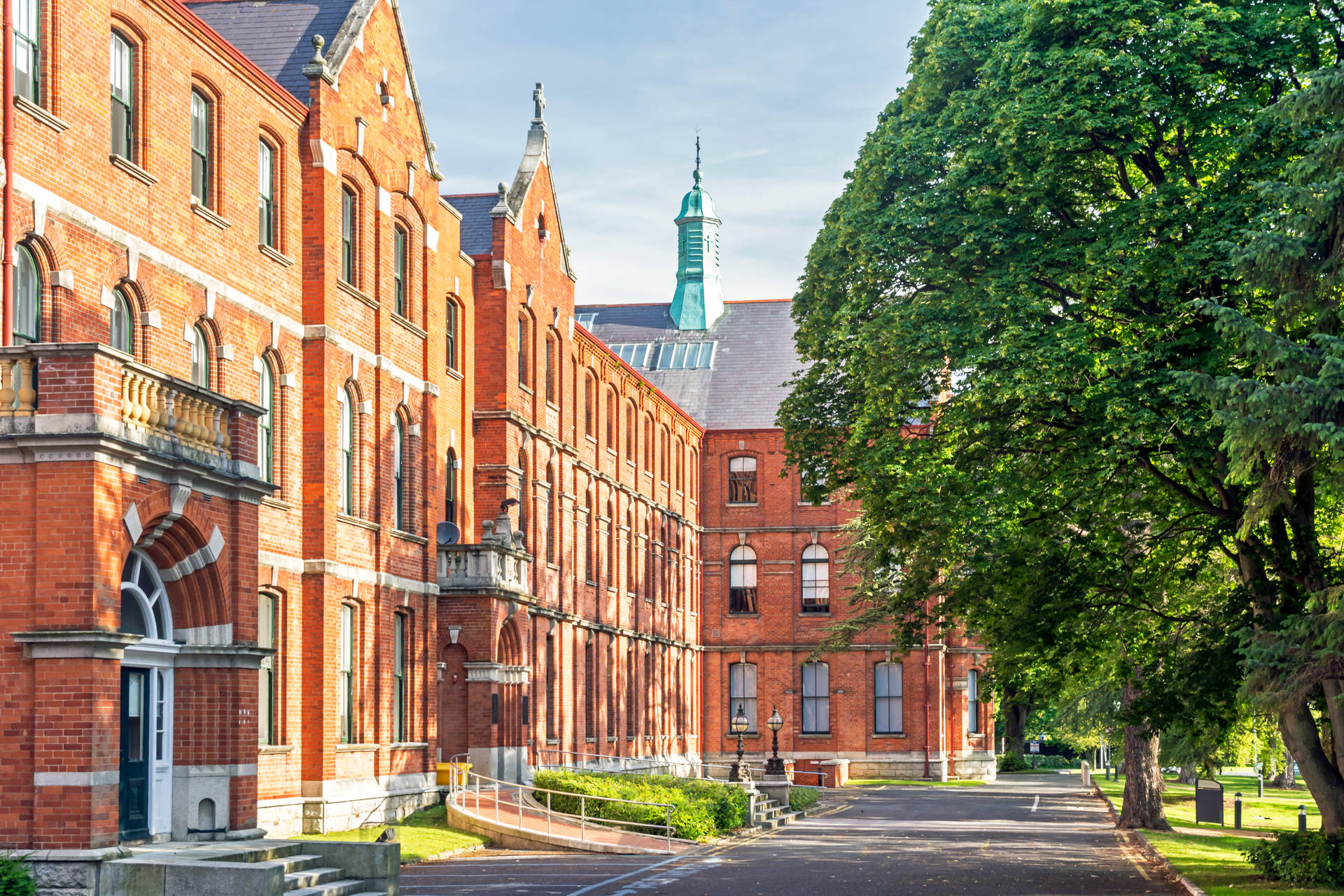 Ucd Old Campus Building Background