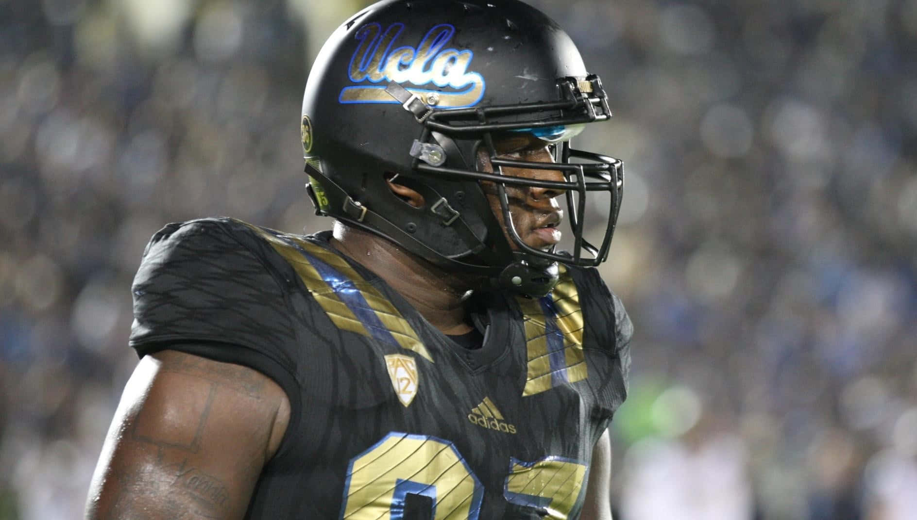 Ucla Bruins Defensive Line Kenny Clark Side Angle Shot Background