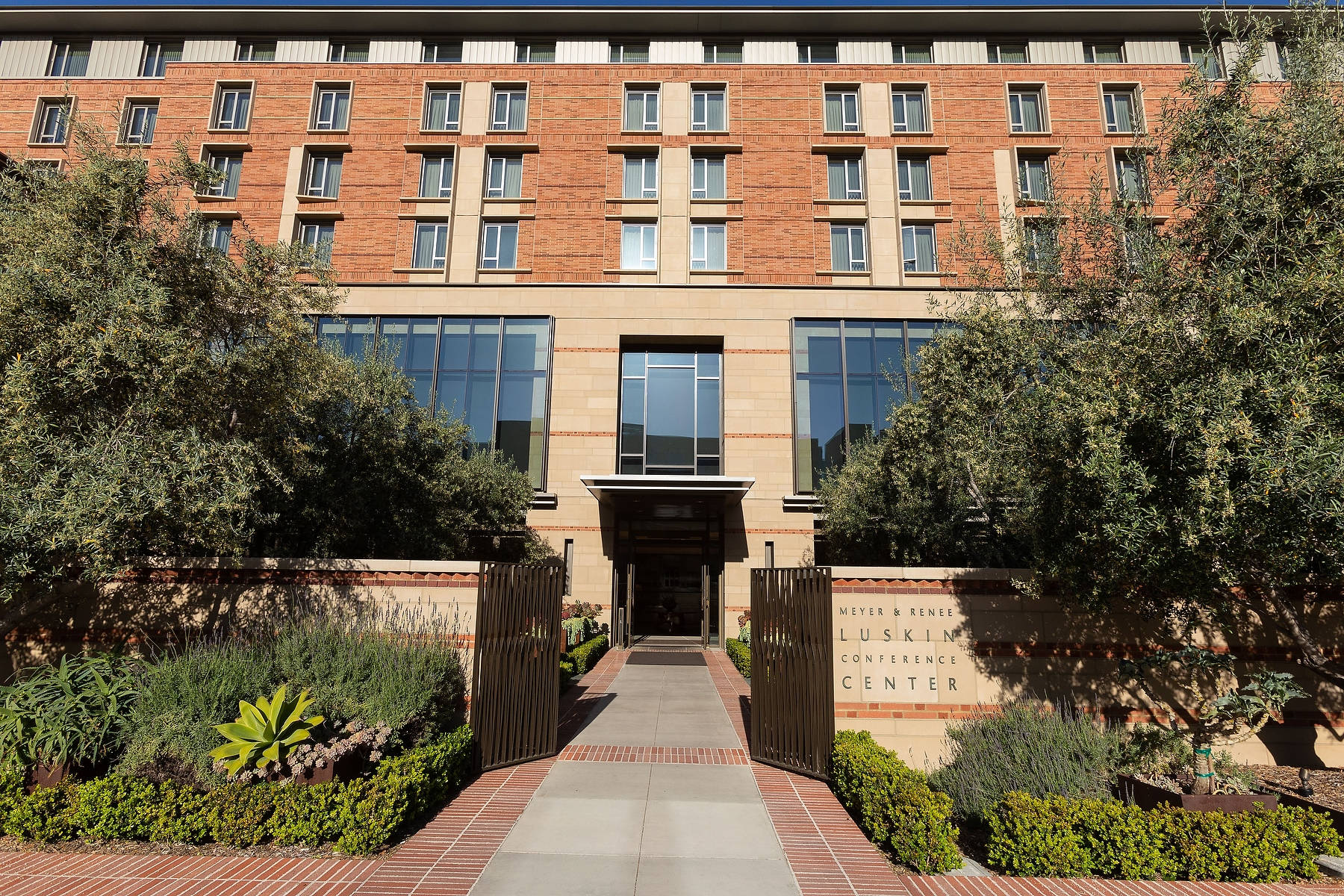 Ucla Meyer And Renee Luskin Building Background