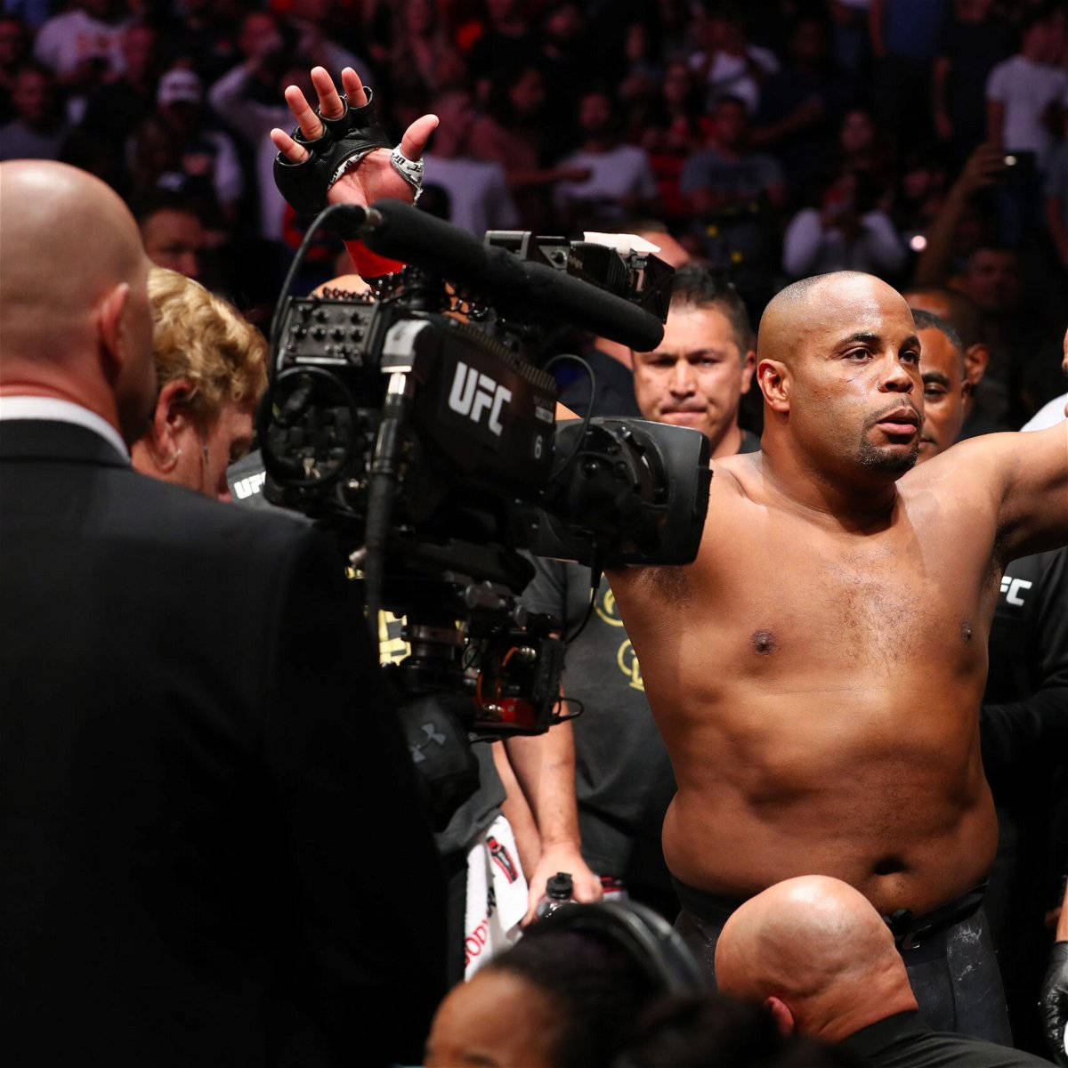 Ufc Heavyweight Title Daniel Cormier Background