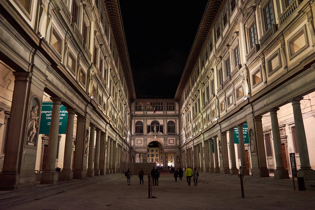 Uffizi Gallery U-shaped Facade Background