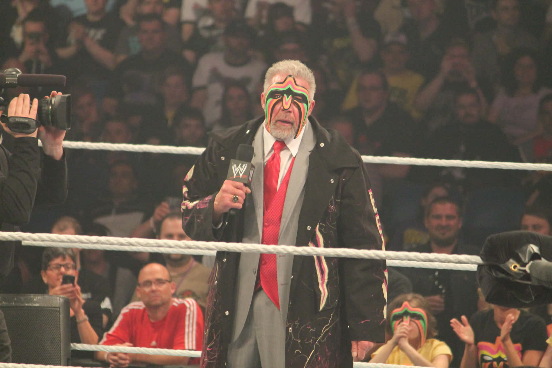 Ultimate Warrior In-action At Wwe Raw 2014