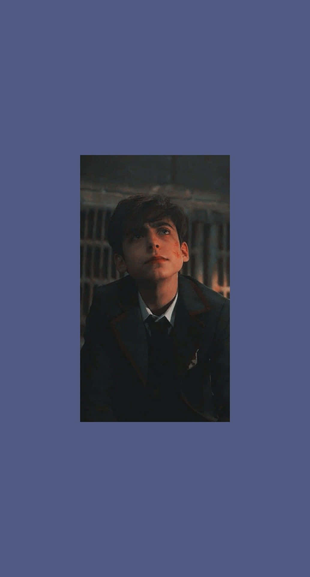Uncover The Tortured Souls Of Five Hargreeves Background