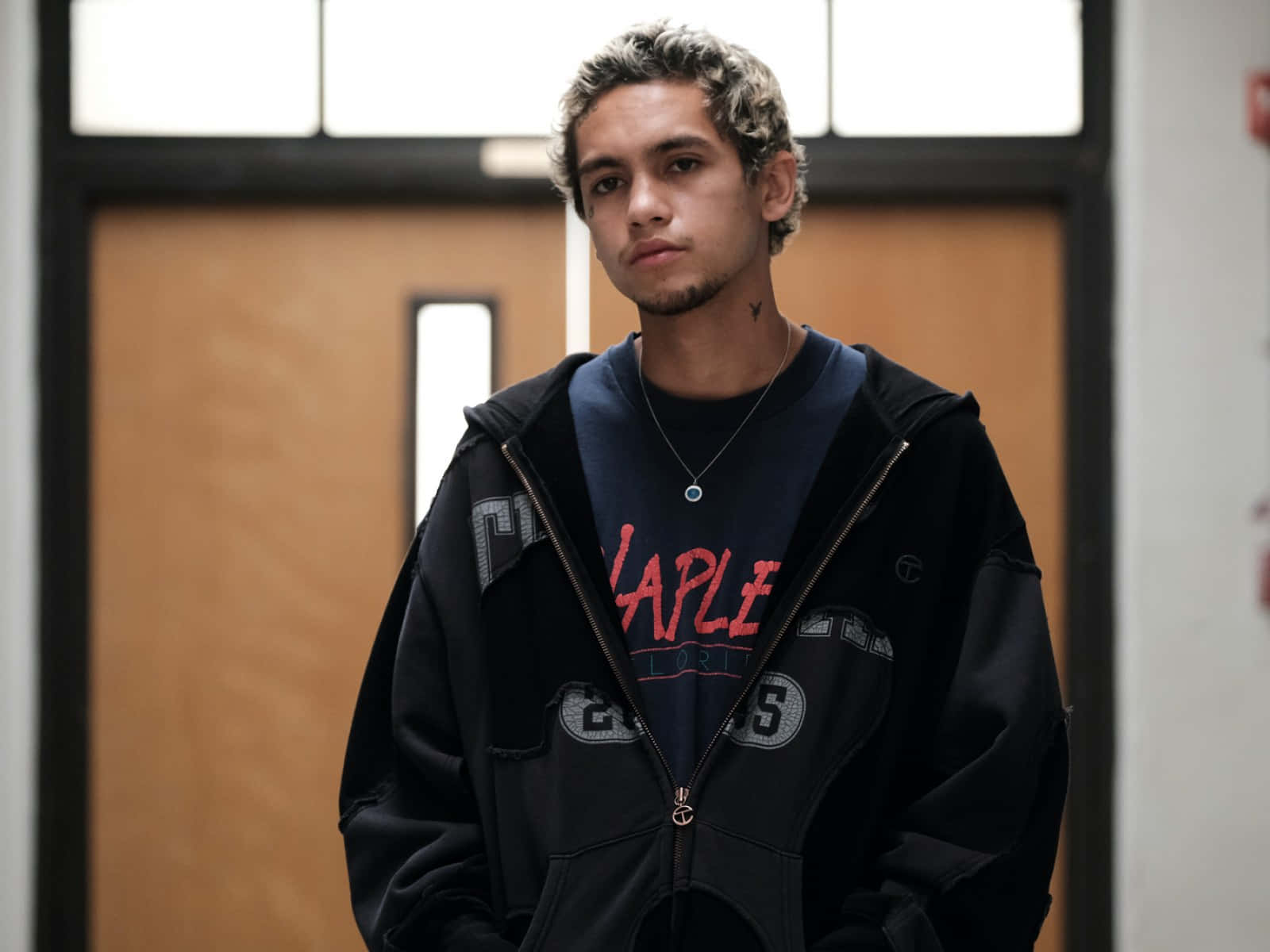 Unexpected Experiences Await In Season 2 Of Euphoria Background