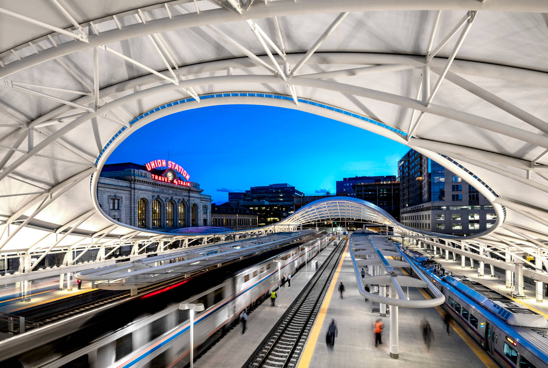 Union Station Curved Ceiling Over Tracks Background