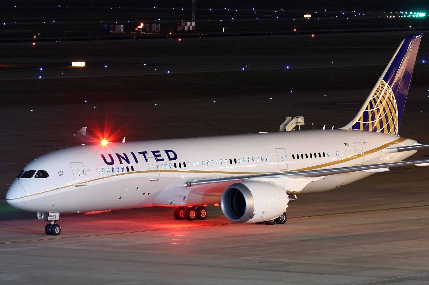 United Airlines Plane Safely Landed At Airport