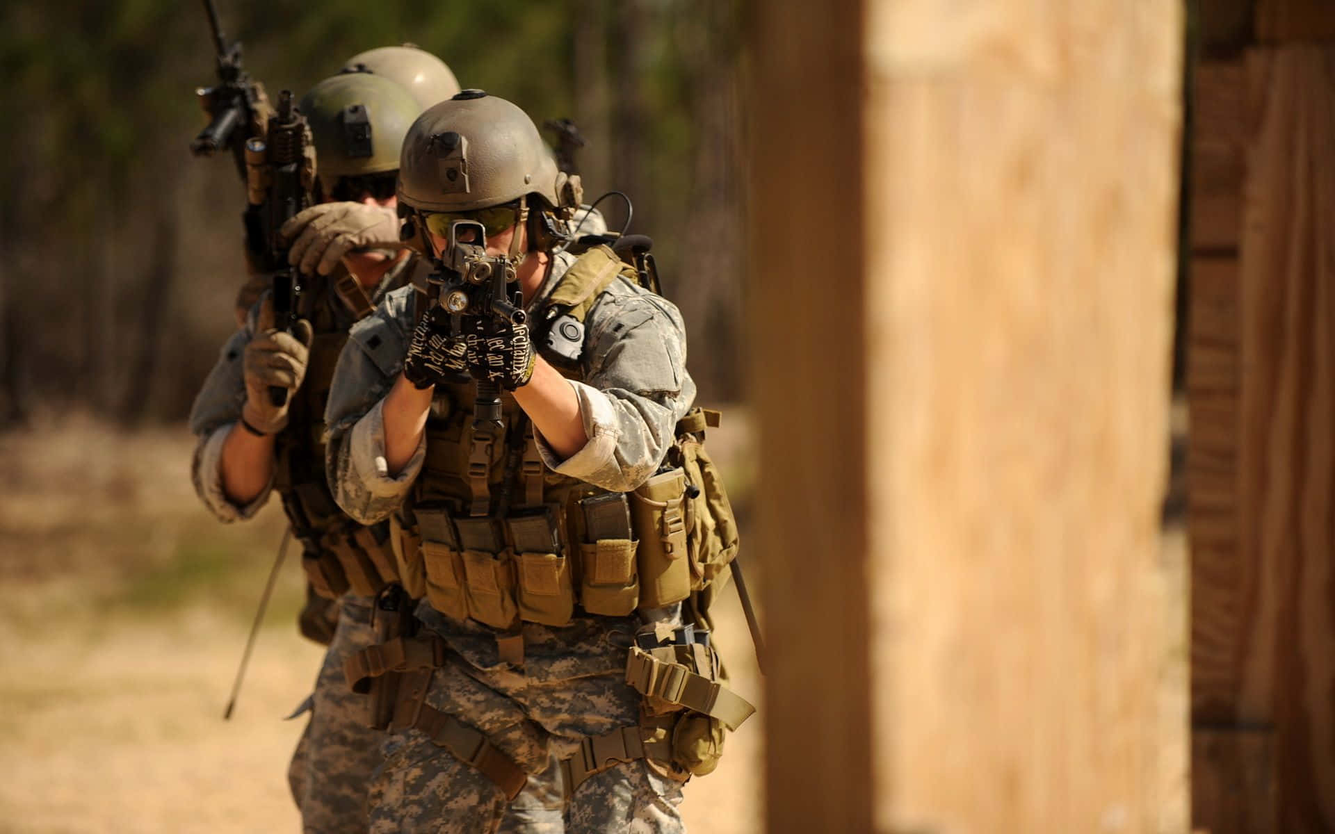 United States Military 1920 X 1200 Background