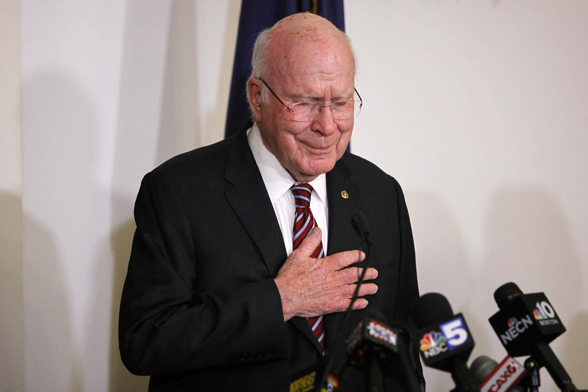 United States Senator Patrick Leahy: A Portrait Of Gratitude Background